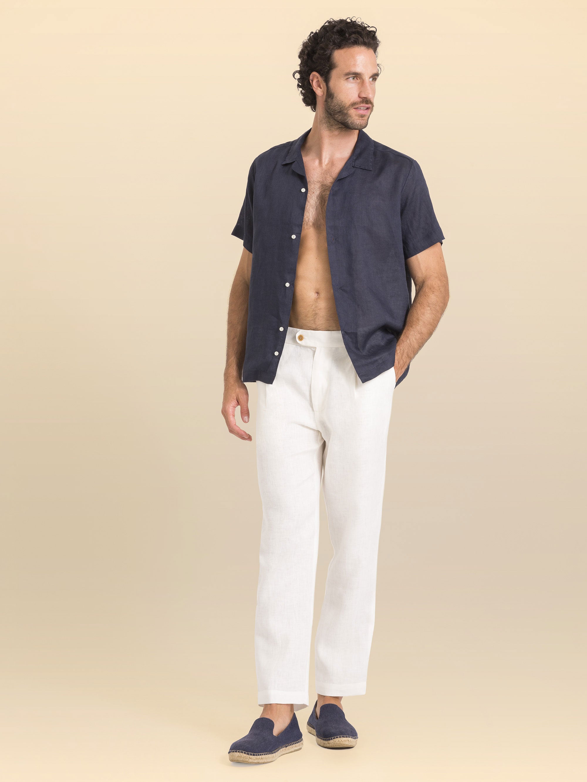 CALÇAS COM PINÇAS EM LINHO MARZAMEMI